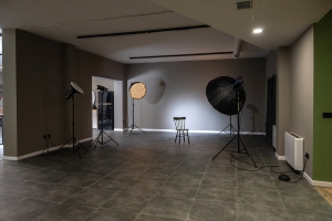 Наем на студио за портретна фотография